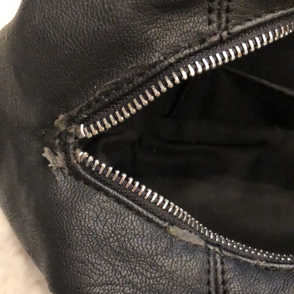 GUC * Armani Exchange * Satchel with Seatbelt Strap - Picture 9 of 9